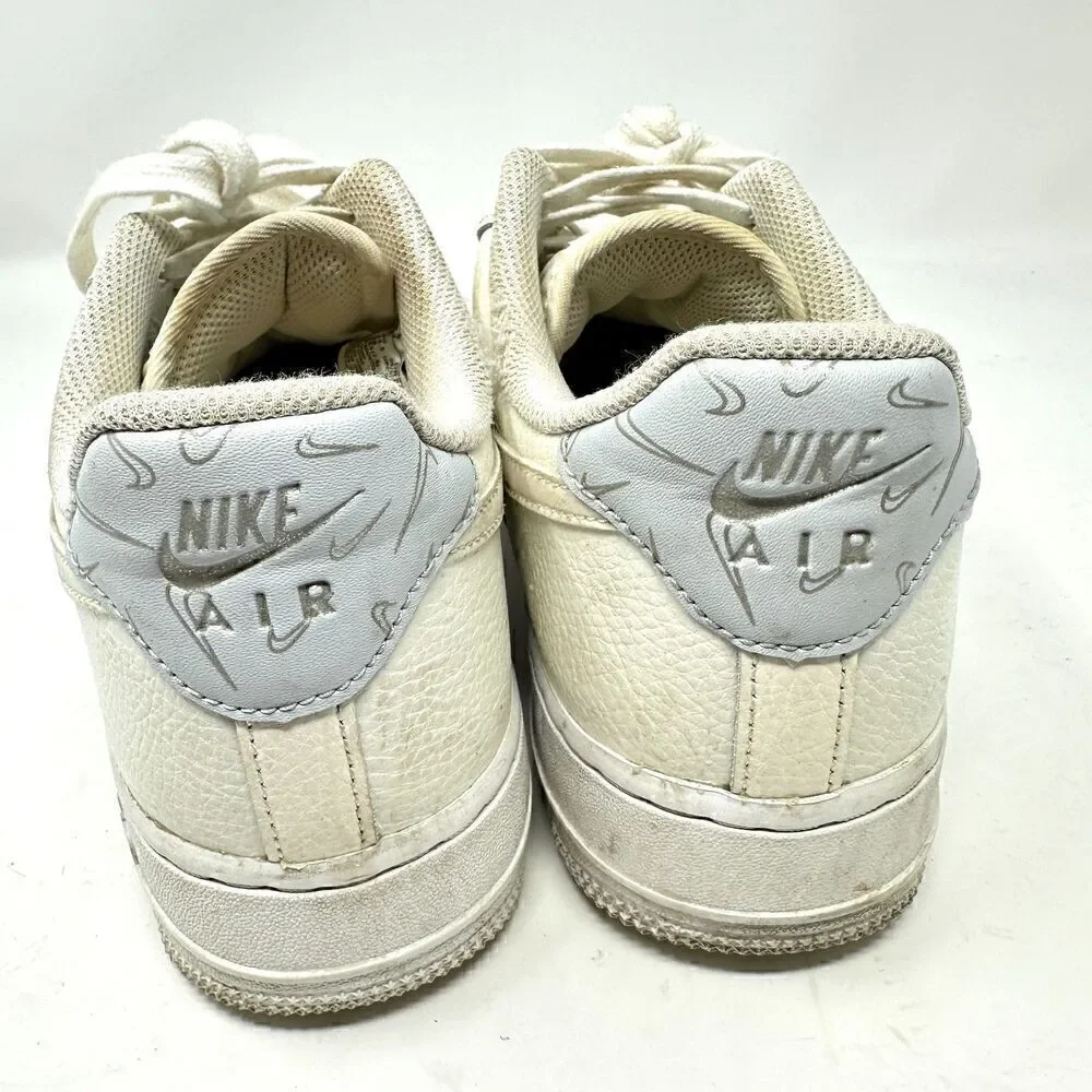 Nike size color